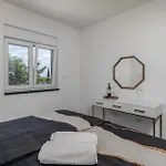 Amazing In With Swimming Pool Apartamento