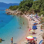 Apartamento Amazing In With Swimming Pool