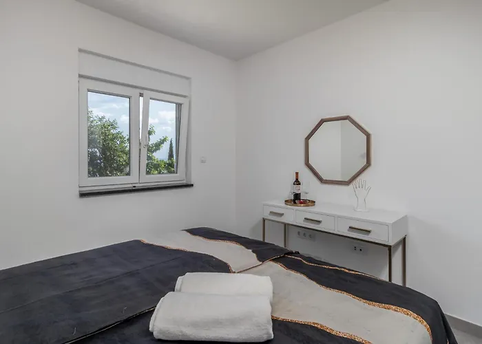 Lovely In With Wifi Apartment